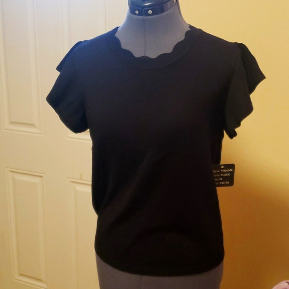 Black Blouse! - Picture 3 of 6